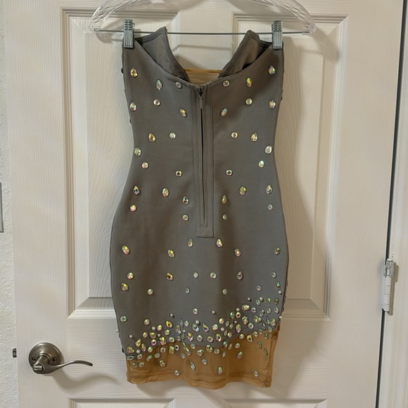 Strapless mini dress color grey with tulle nude color AB rhinestones size small - Picture 3 of 6